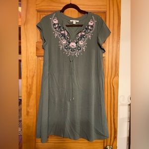 Mi ami Green with floral embroidery from Francescas size small summer dress